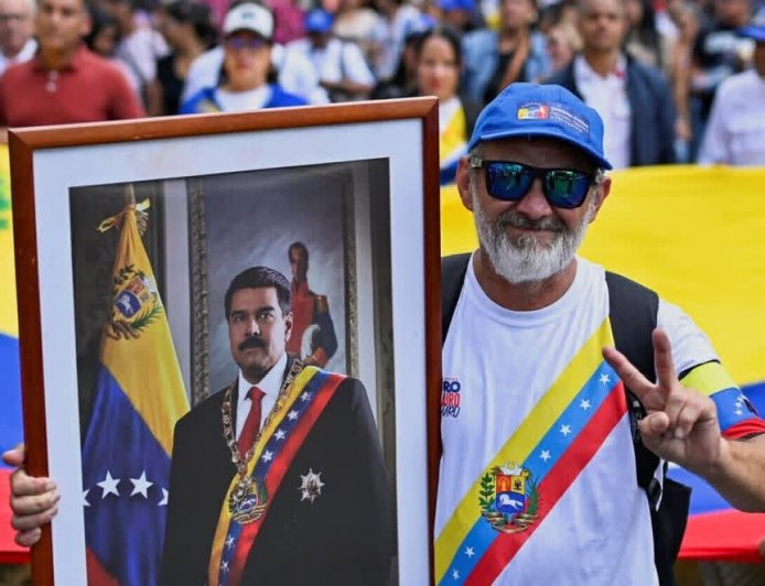 Venezuela : manifestations pro-Maduro, transition politique sous tension et bataille de l’information