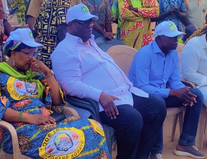 Tournée électorale 2026 : de Alafia à Montewo, le duo AKPONNA–YAYI consolide l’adhésion autour du cheval cabré
