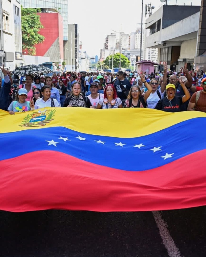 Venezuela : manifestations pro-Maduro, transition politique sous tension et bataille de l’information