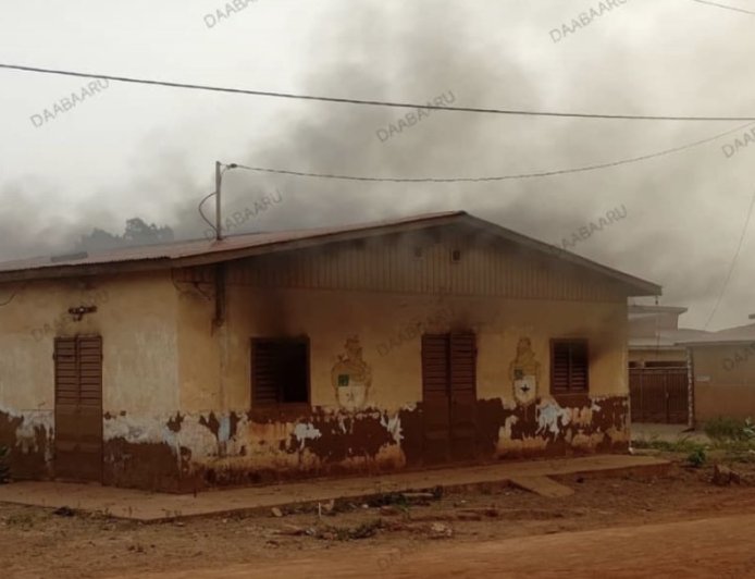 Attaque armée à Kouandé : le commissariat pris pour cible, un bâtiment incendié