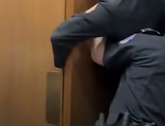 Un vétéran perturbateur évacué du Sénat américain lors d’une audience sur la politique étrangère