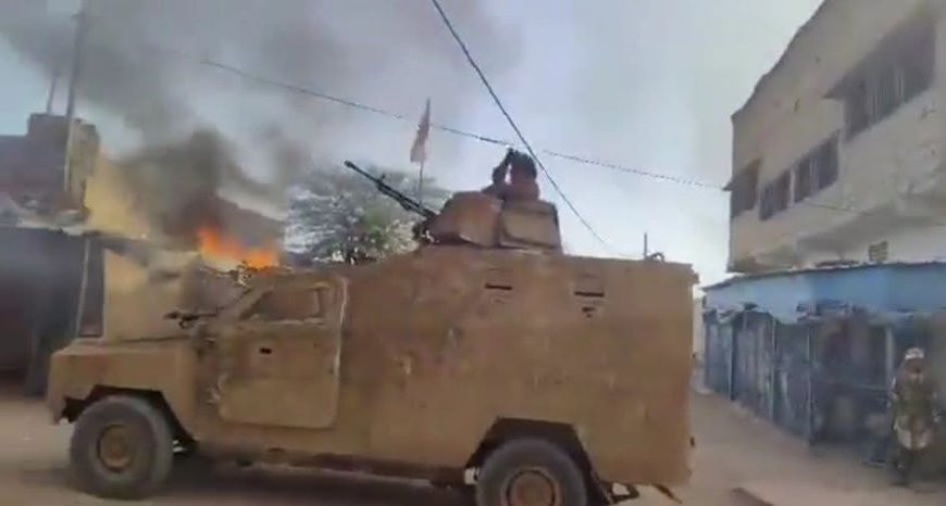 Attaques coordonnées au Mali : JNIM et FLA soupçonnés d’une offensive d’ampleur nationale